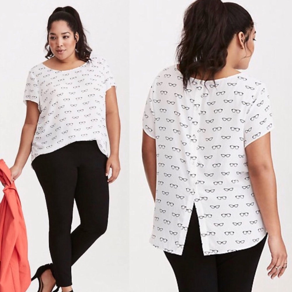 Torrid EUC Eyeglasses Print Button Back Top Size 3